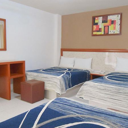Hotel Niza Zona Piel León Buitenkant foto