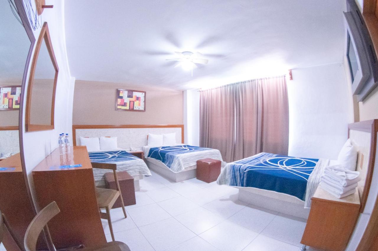 Hotel Niza Zona Piel León Buitenkant foto