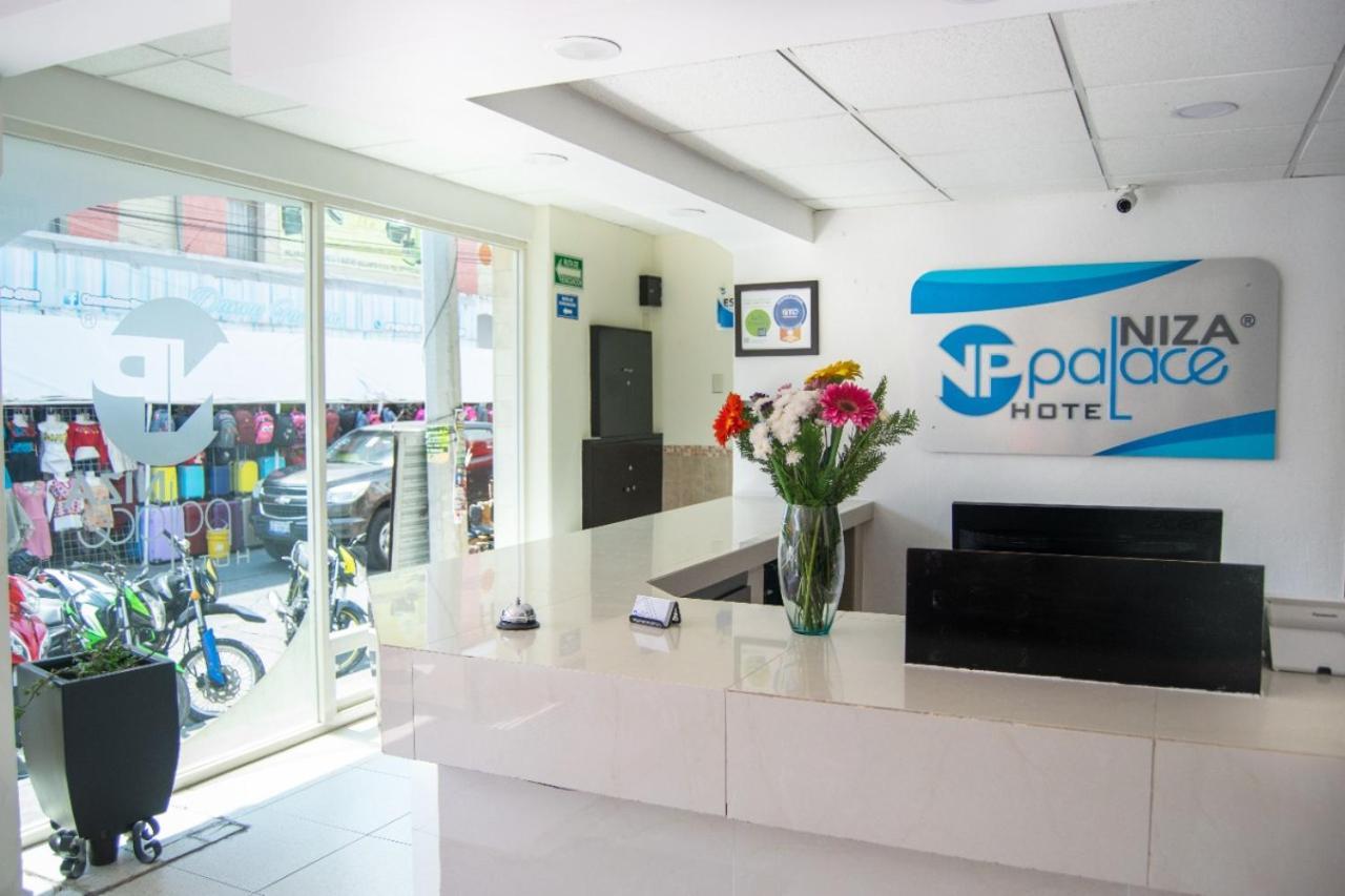 Hotel Niza Zona Piel León Buitenkant foto
